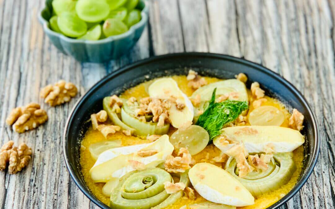 Ofen Mais Bowl mit Brie Fenchel und Trauben