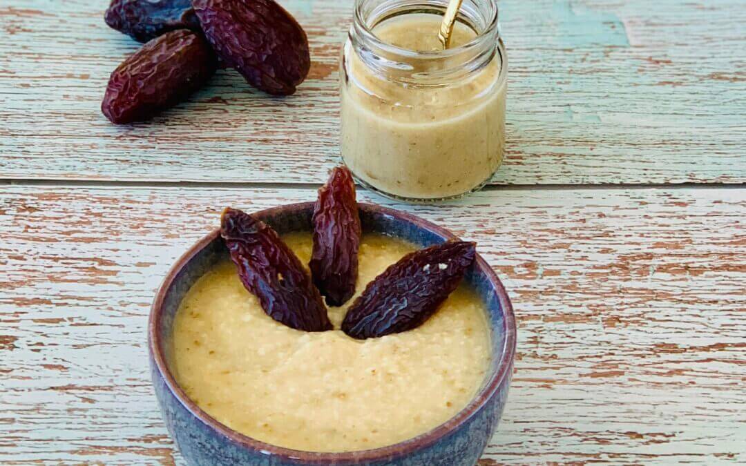 Hirseporridge mit Dattel-Maronenmilk
