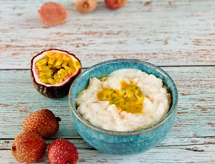 Exotisch Fruchtiges Hafer Porridge