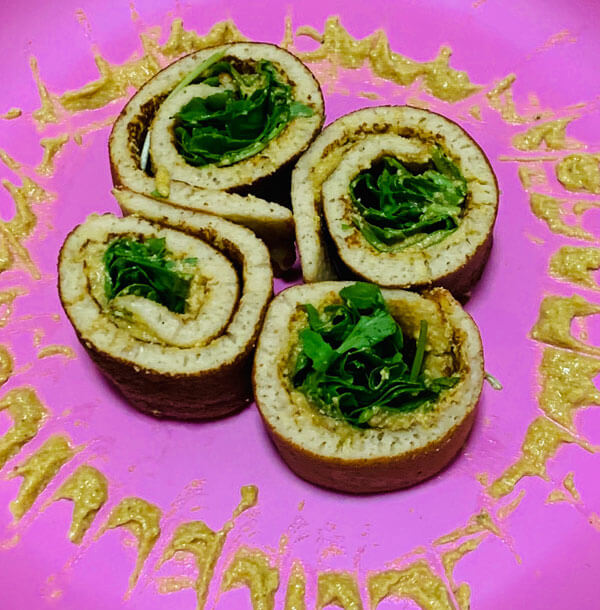 Bananenwrap mit Tofu Rucola Füllung