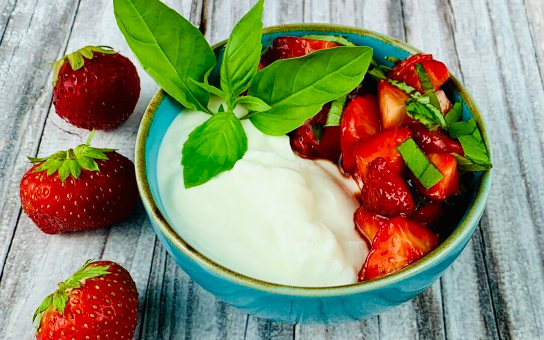 Balsamico Basilikum Erdbeeren Kaltschale