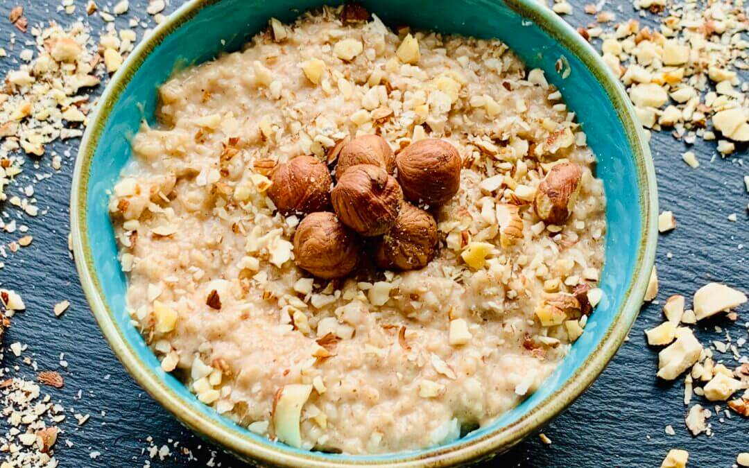 Glutenfreies Haselnuss Protein Porridge
