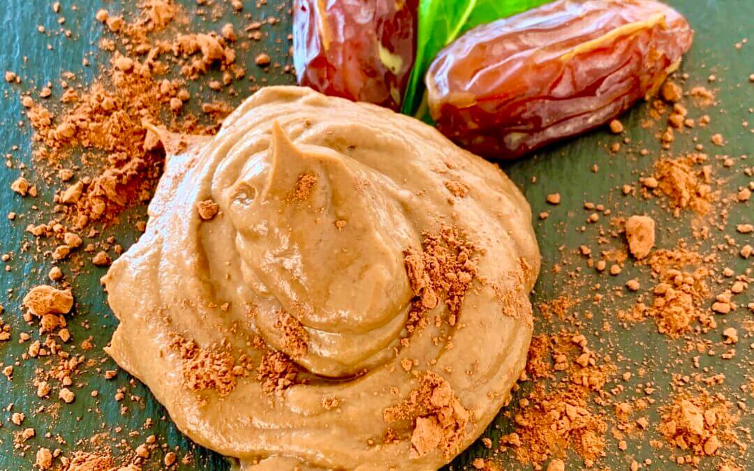 Dunkles Veganes Schokomousse