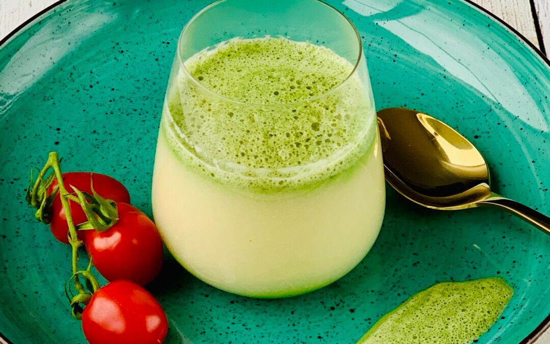Blumenkohl Curry Suppe mit Petersilienschaum