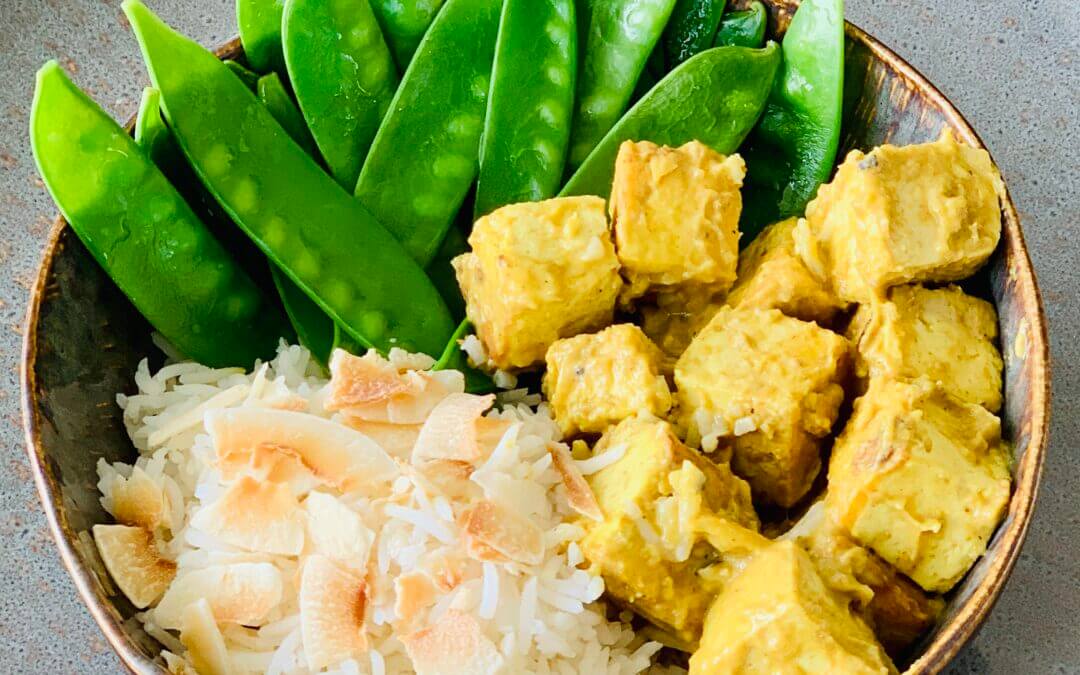Bananen Tofu Curry mit Kokos Reis