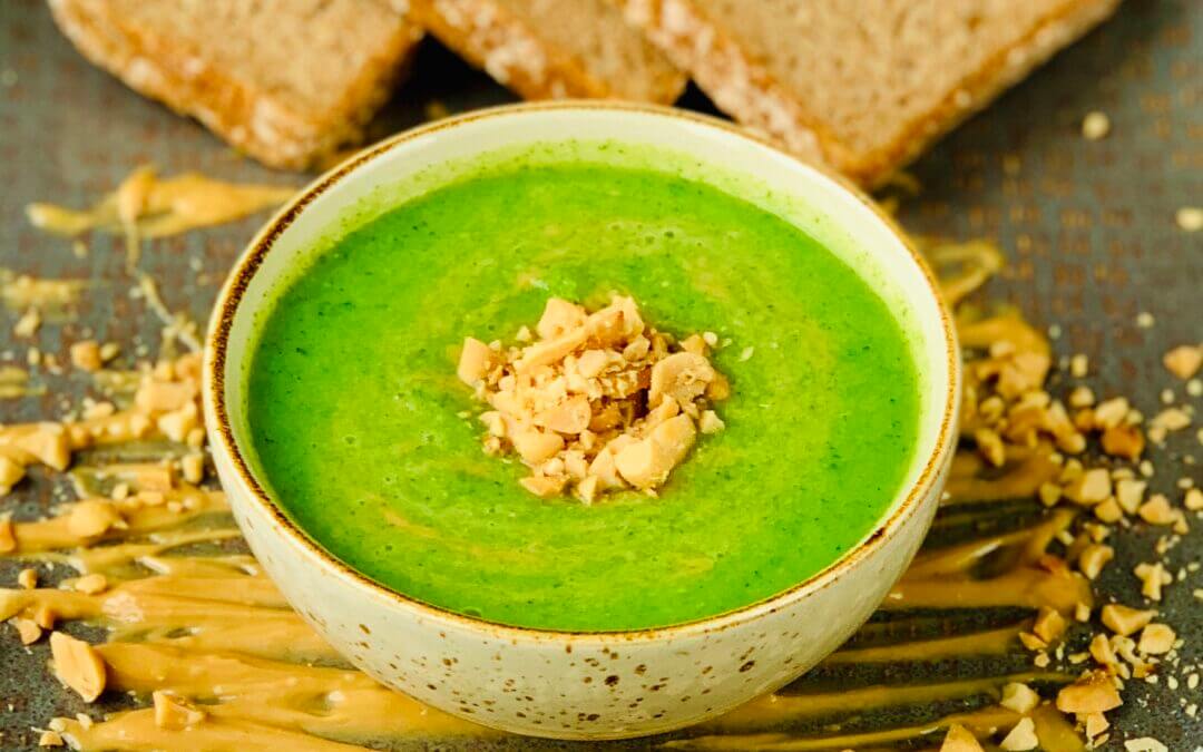Brokkoli Suppe mit Erdnussbutter