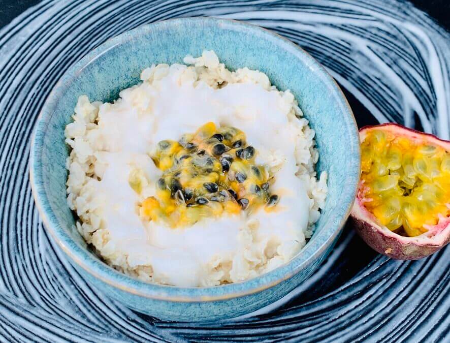 Kokos Reis Passionsfrucht Porridge