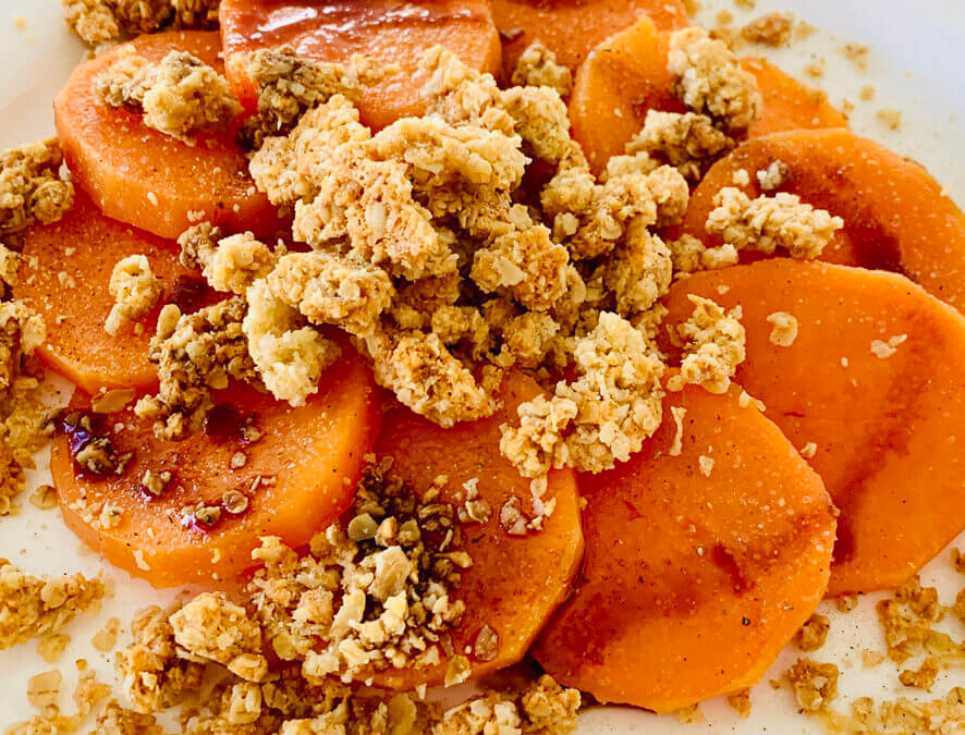 Süsskartoffeln mit herzhaftem Crumble