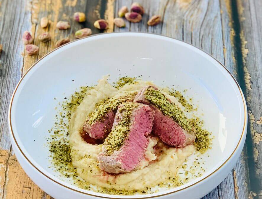 Niedergegartes Lamm auf Pistazien Pastinaken Püree